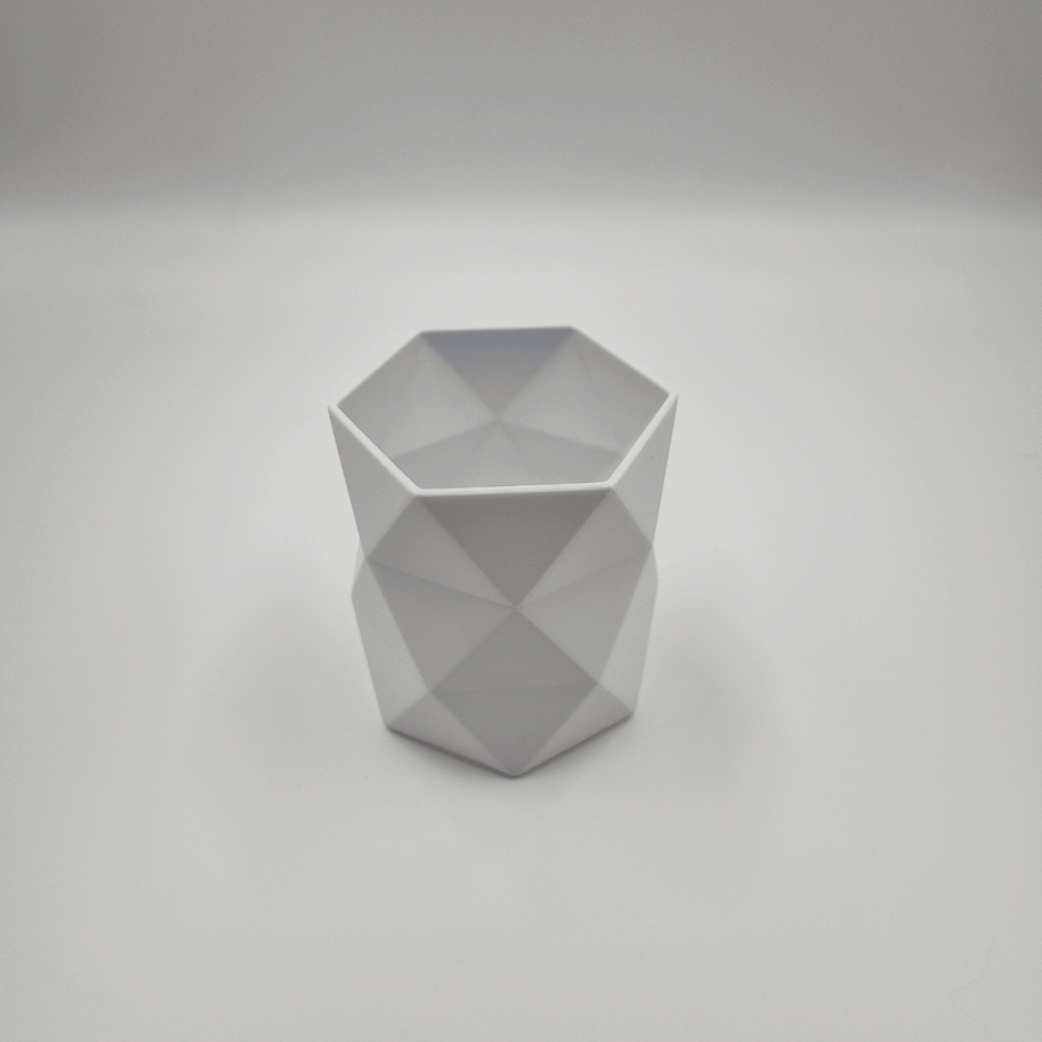 Geometrik Desenli Kalemlik Beyaz
