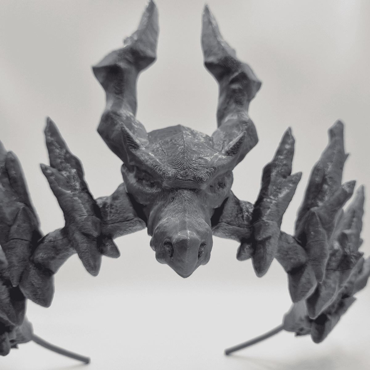 Ejderha Figürlü Taç