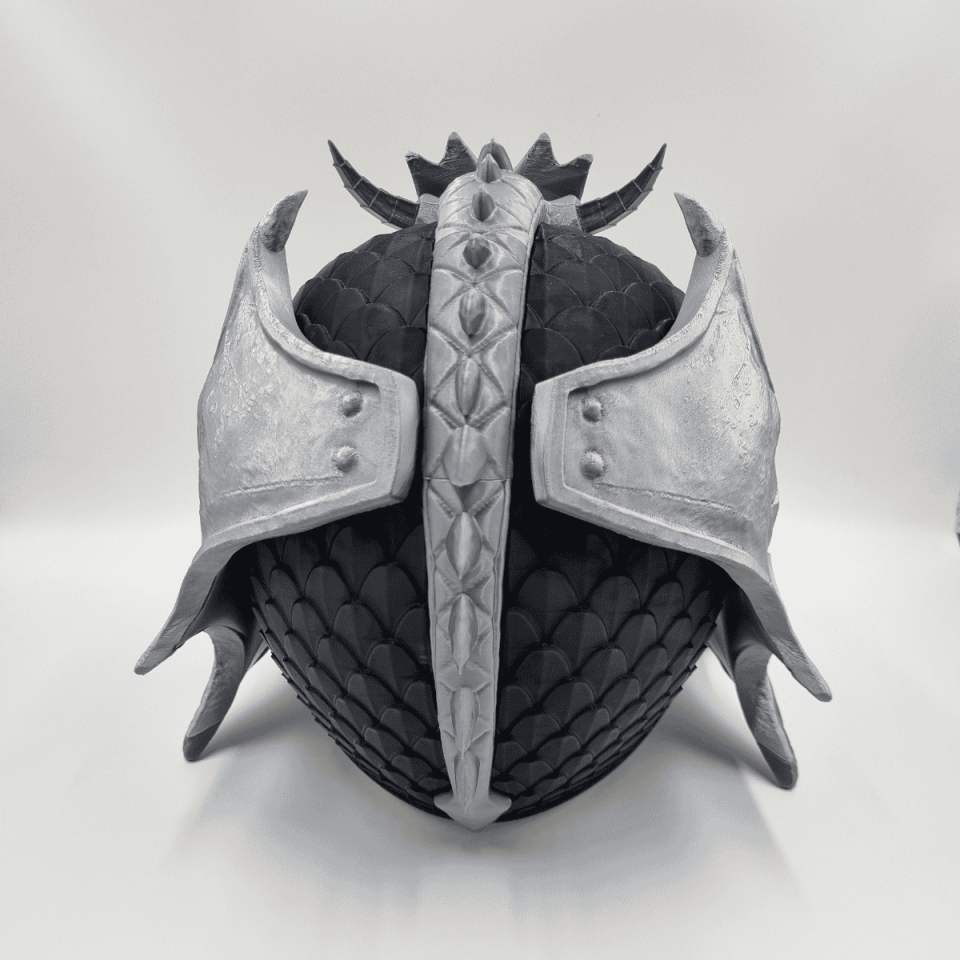 Ejderha Figürlü Kask