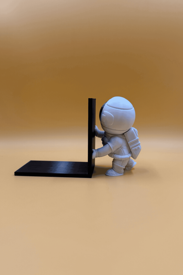 Astronot ve Ay Figürlü Kitap Standı