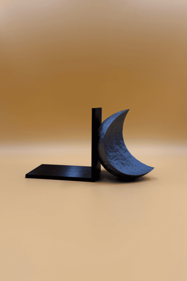 Astronot ve Ay Figürlü Kitap Standı